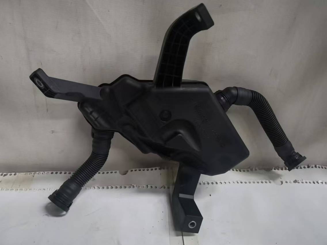 疾驰发念头OM936空气压缩机消音器A9361300107